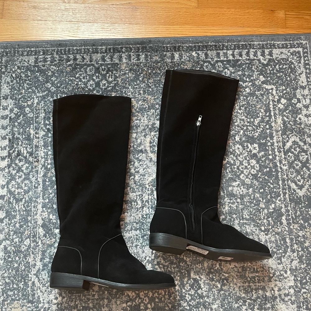 New UGG suede boots